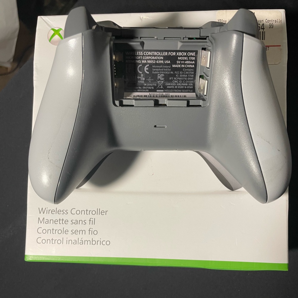 Special Edition Xbox Controller - Picture 4 of 8